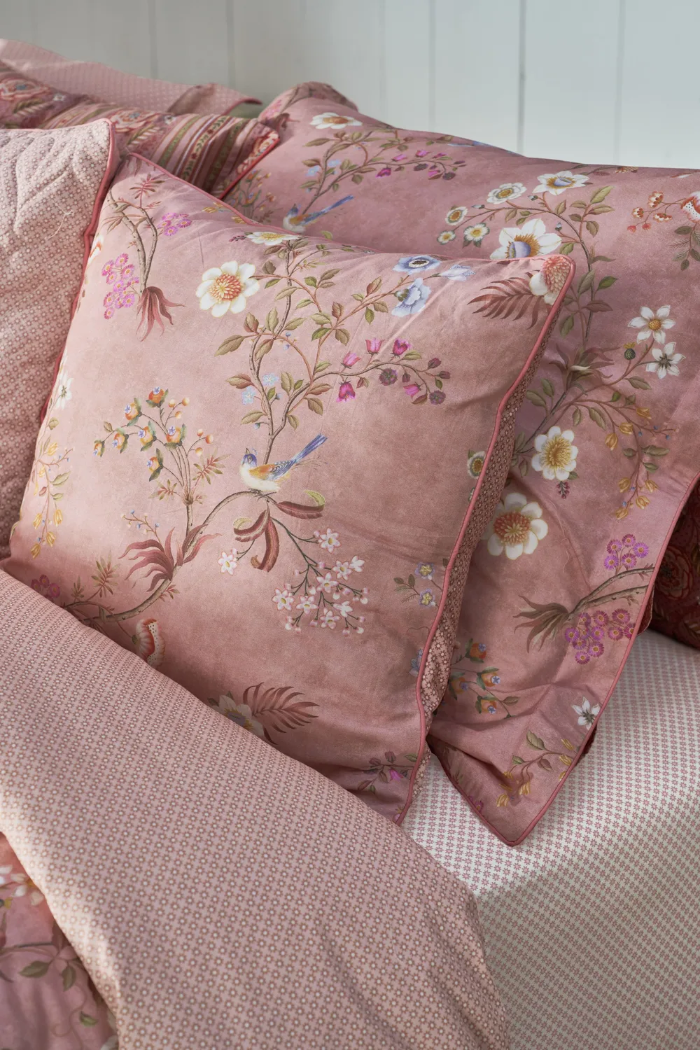 Pip Studio Lotus Lullaby pyntepute 45x45 cm rosa blomster