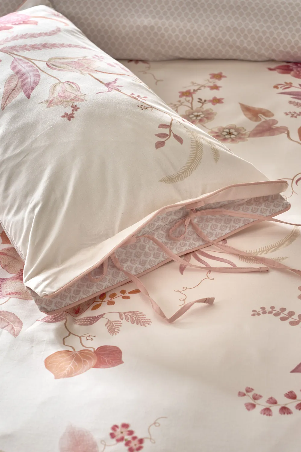 Pip Studio Everbloom pyntepute lyserosa 35x60 cm blomster crisp