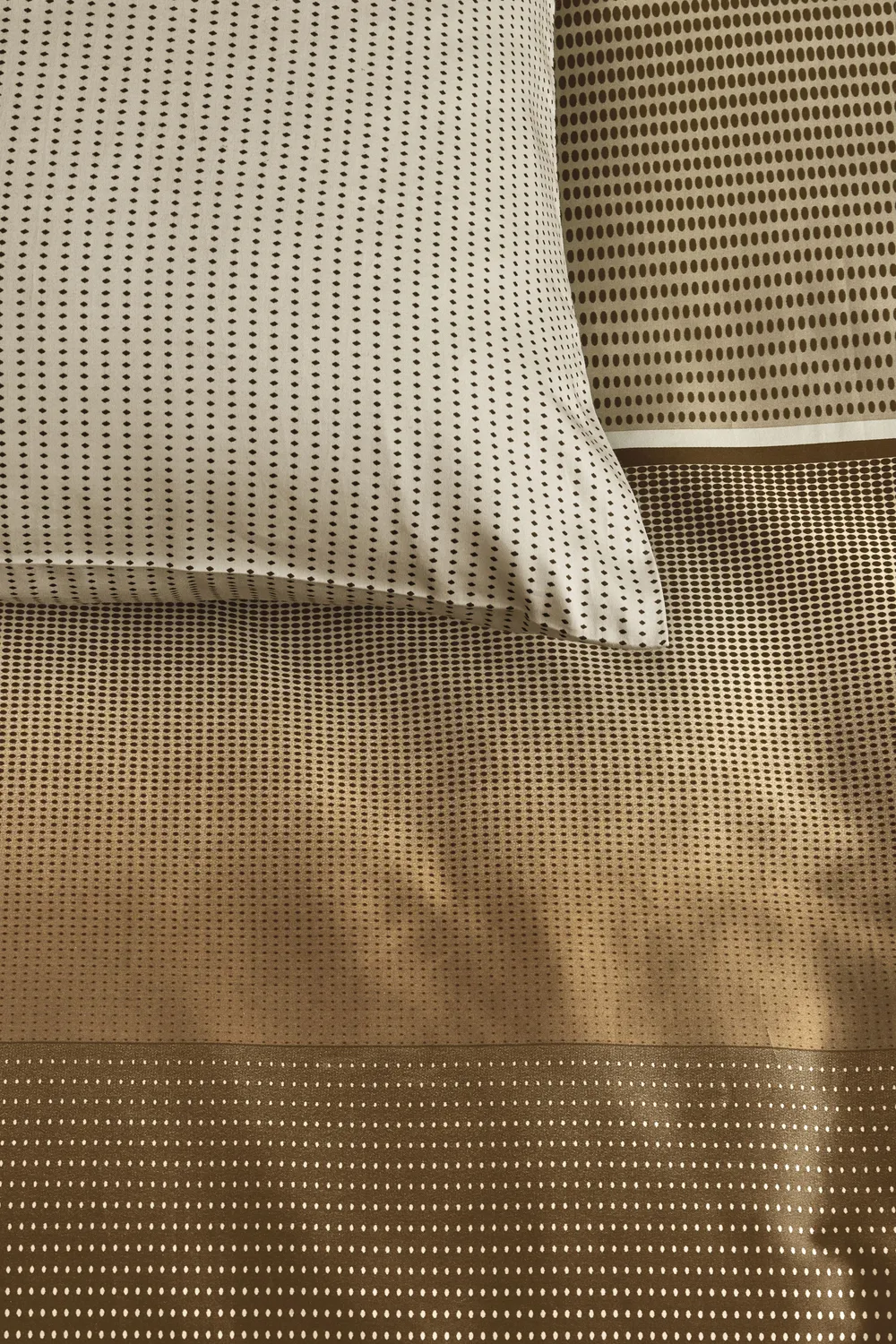 Beddinghouse Jenn sengetrekk 240x200 cm beige sateng