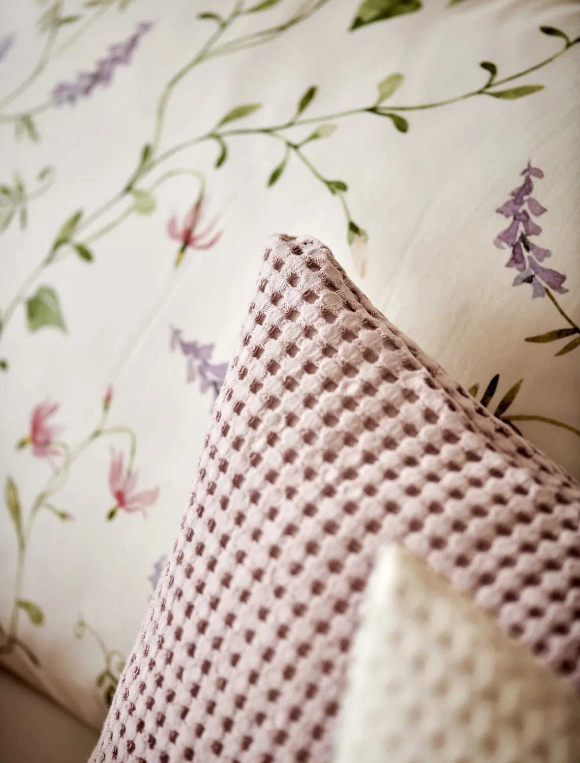 Vandyck Virella sengetøysett cream tan 140x200/220 sateng blomster