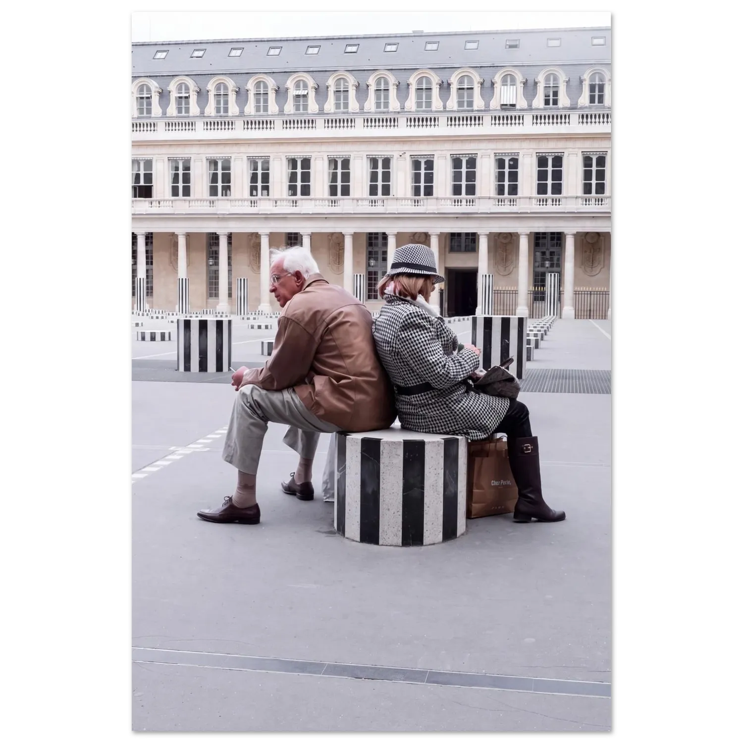 Hellstrøm Couples Palais-Royal Paris kunsttrykk 50x70 cm halvblank