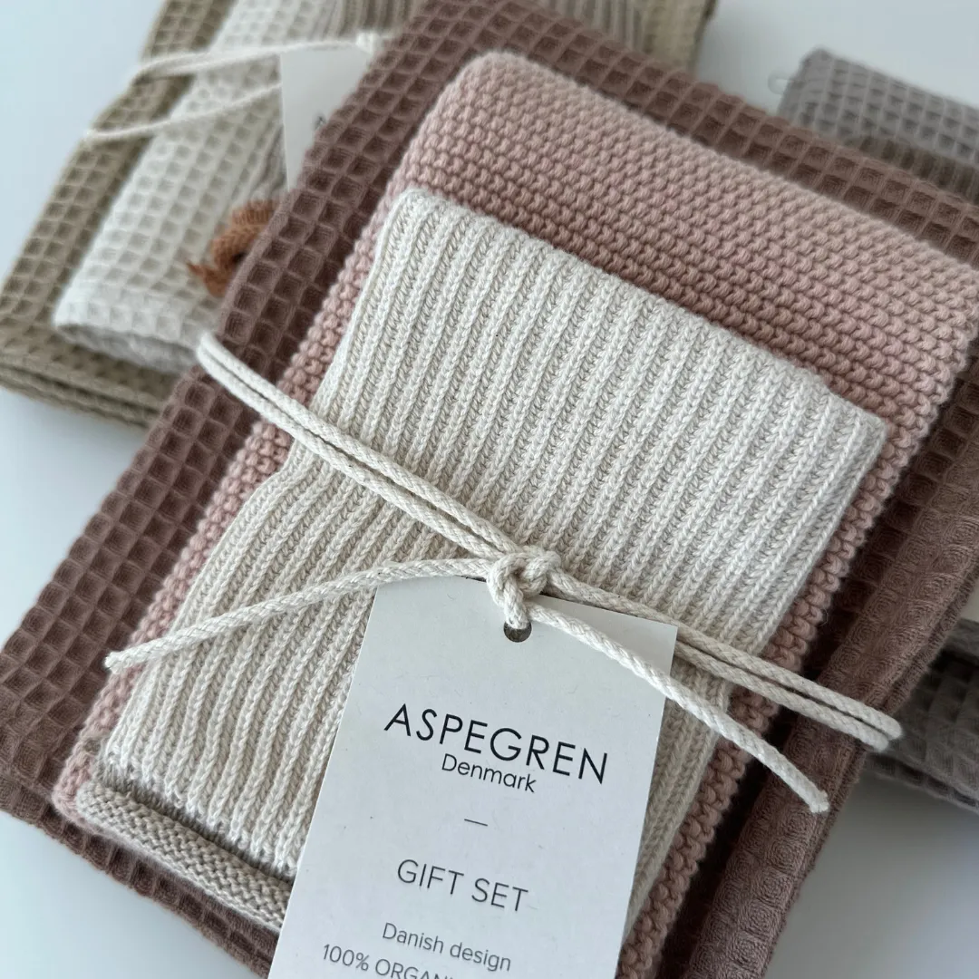 Aspegren Denmark Kitchen Gift Set Mocha Mousse kjøkkensett 3 deler