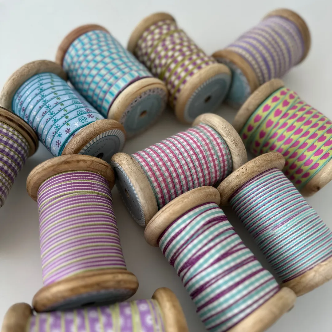 Aspegren Denmark Stripe pyntebånd lilla 1 cm 25 m bomull