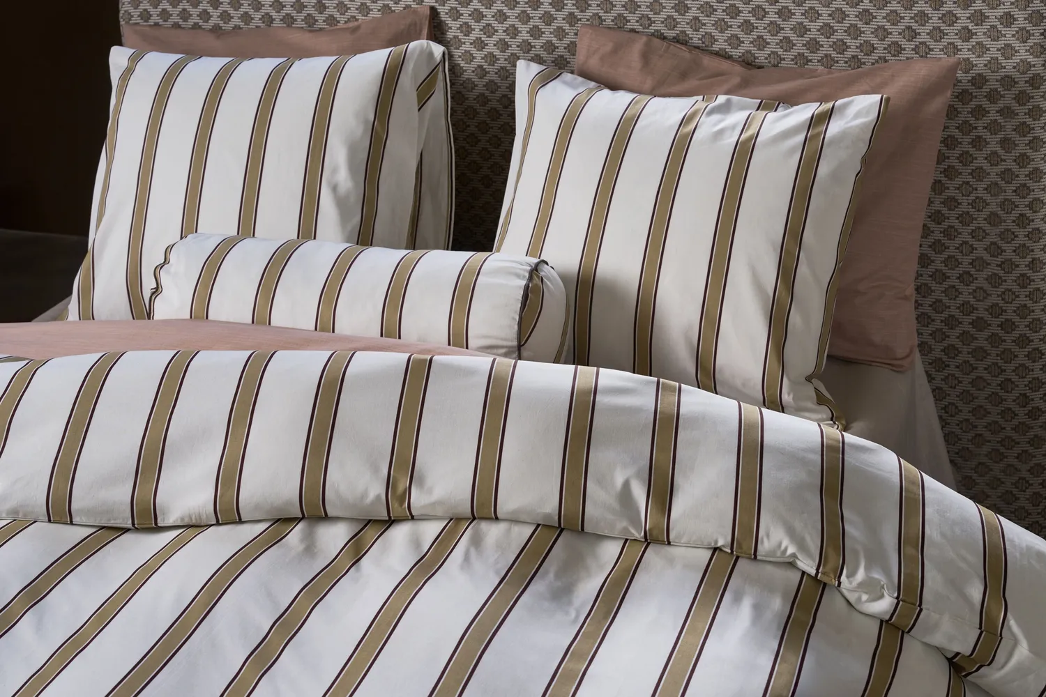 vtwonen Fun Stripe Round pute sand 22x60 bomull