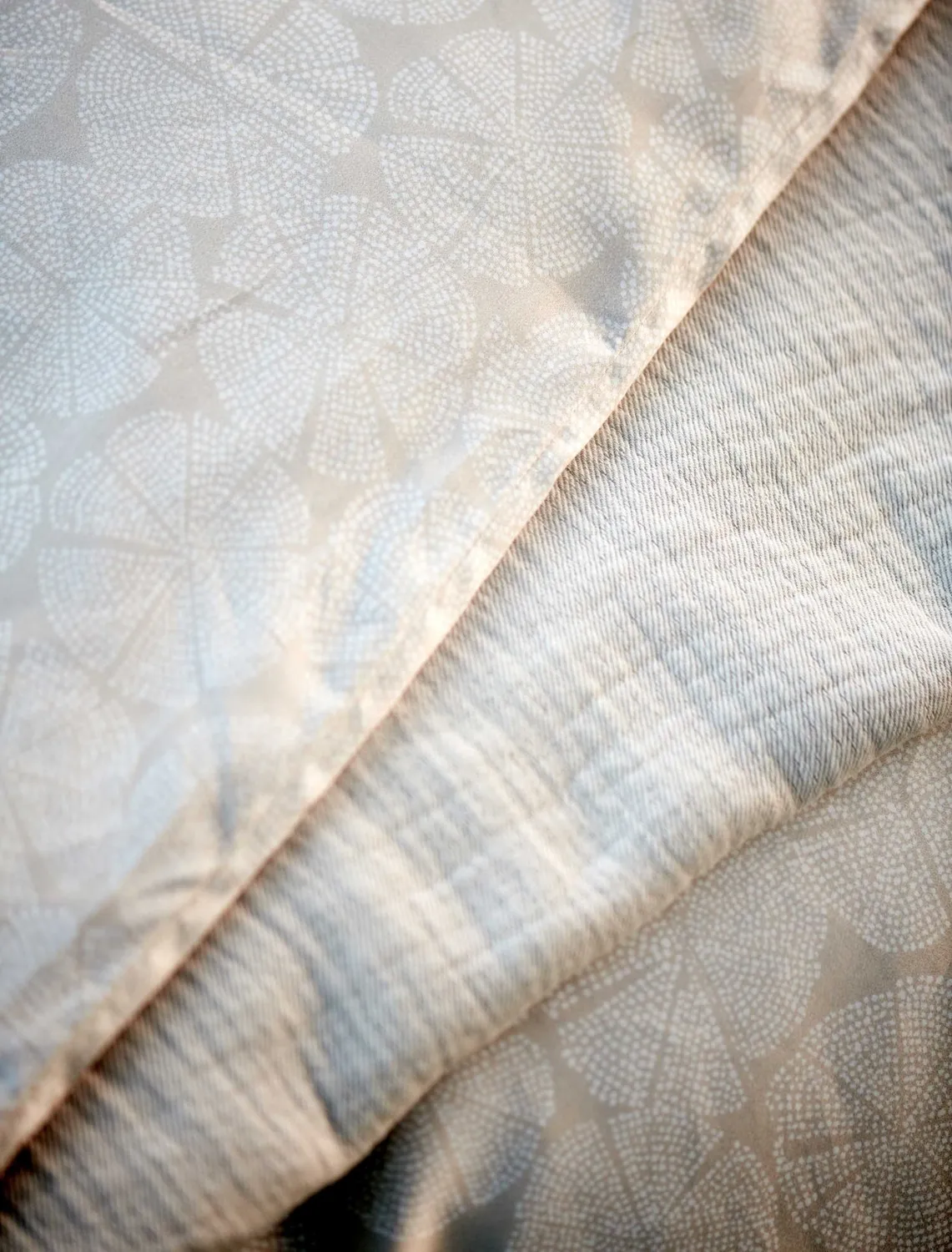 Vandyck Pure 93 sengetøy stone 140x200 bomullssateng