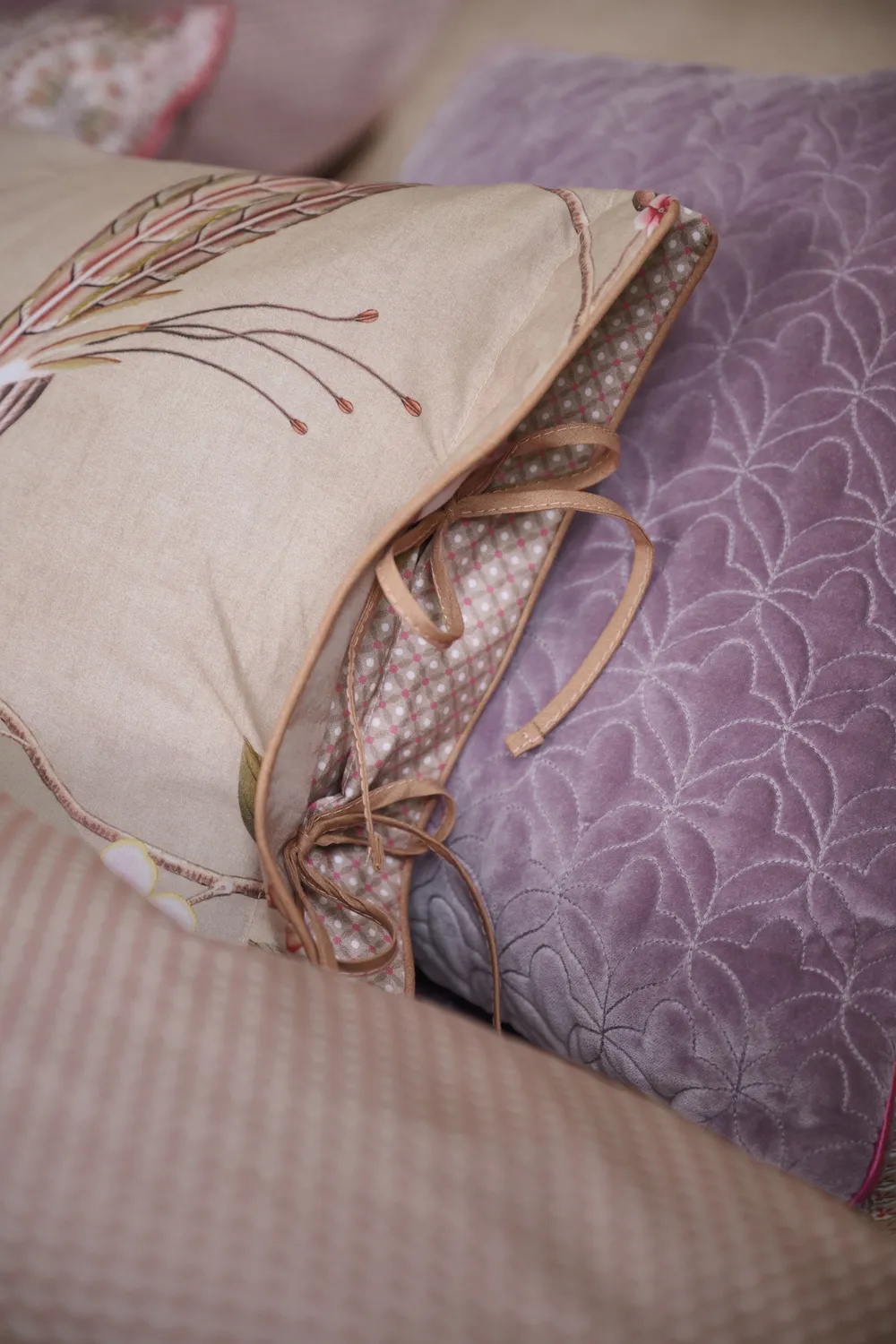 Pip Studio Bamboo Blossom pyntepute 35x60 khaki