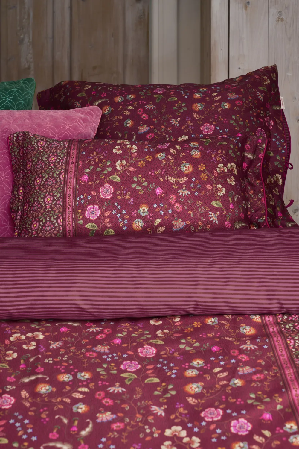Pip Studio Flora Bangalore pyntepute 35x60 mørk rosa