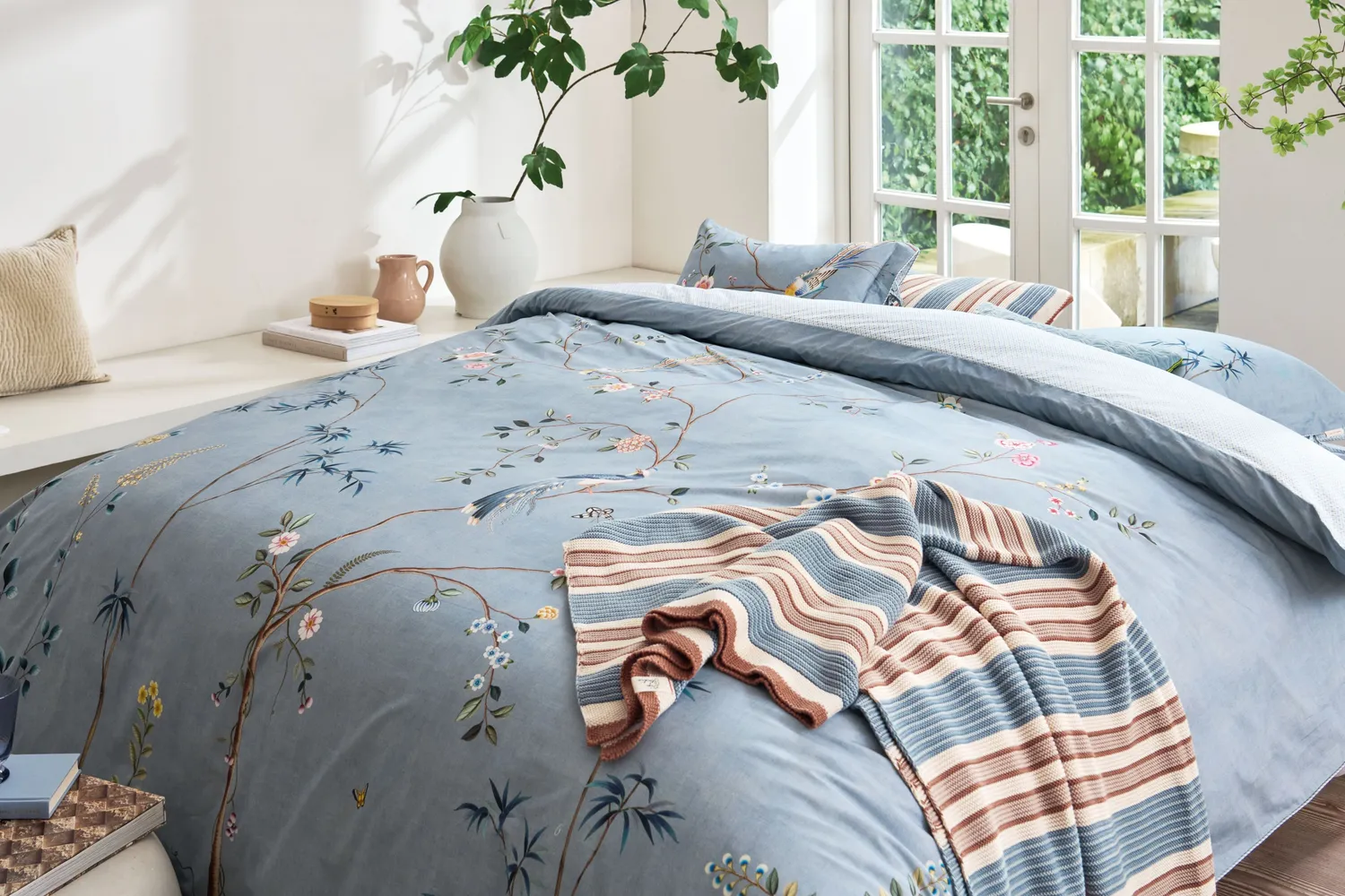 Pip Studio Bamboo Blossom dynetrekk lyseblått putetrekk crisp