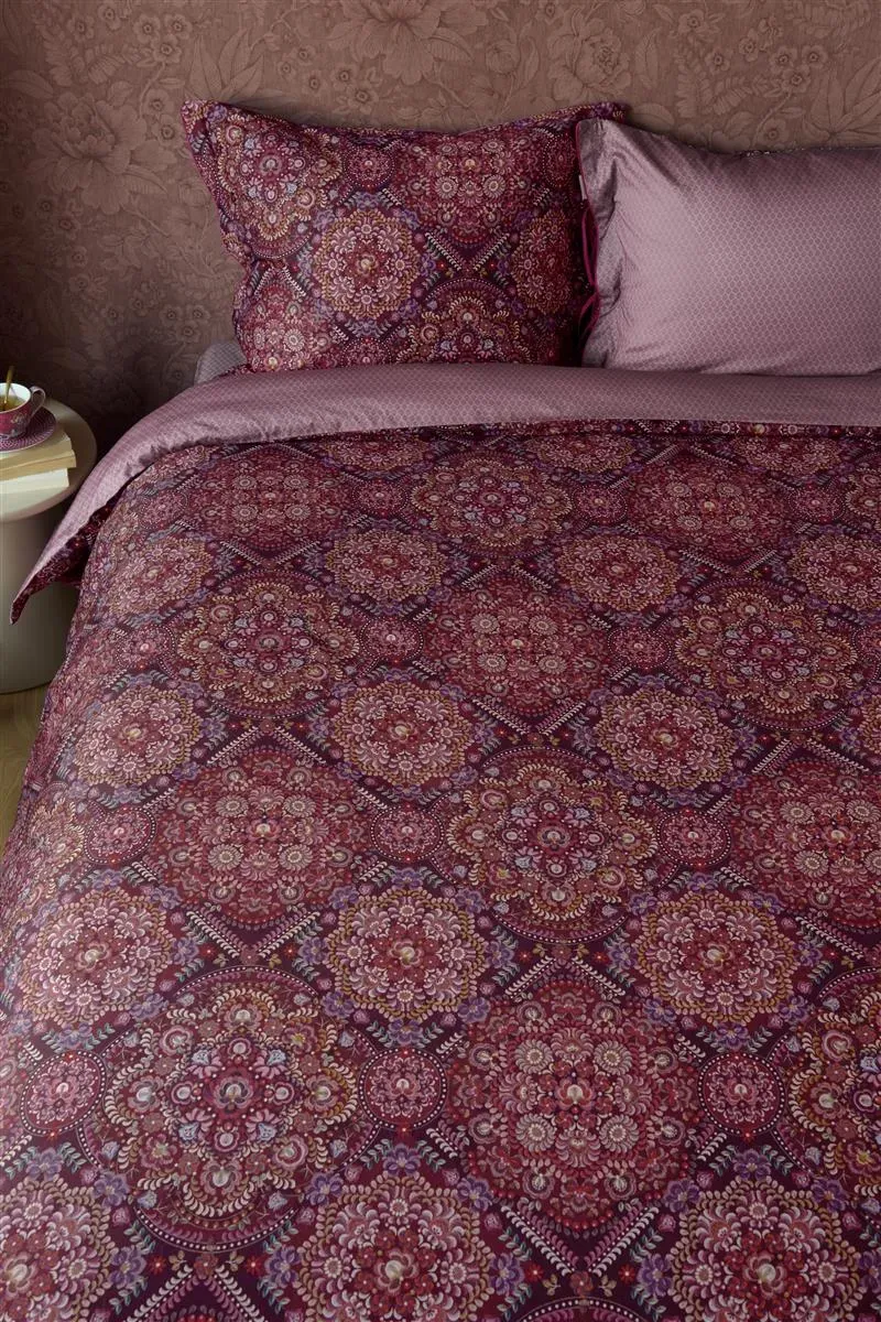 Pip Studio Il Mosaico dynetrekk 260x200 mørk rød børstet