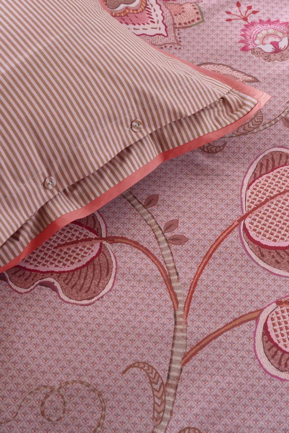 Pip Studio Mumbai Night dynetrekk 140x200 rosa blomstret