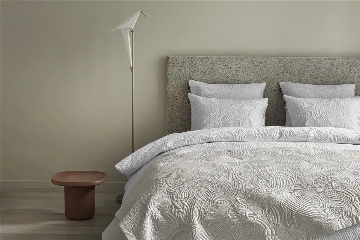 Moooi Embroidered Dodo dynetrekk 260x220 elfenben sateng