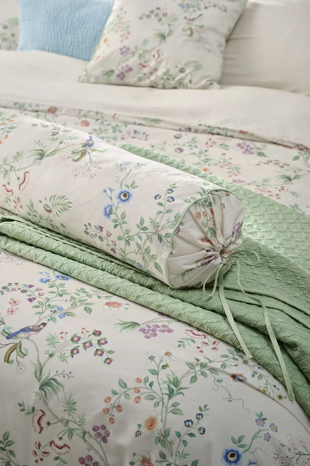 Pip Studio Lotus Lullaby pyntepute 22x70 offwhite