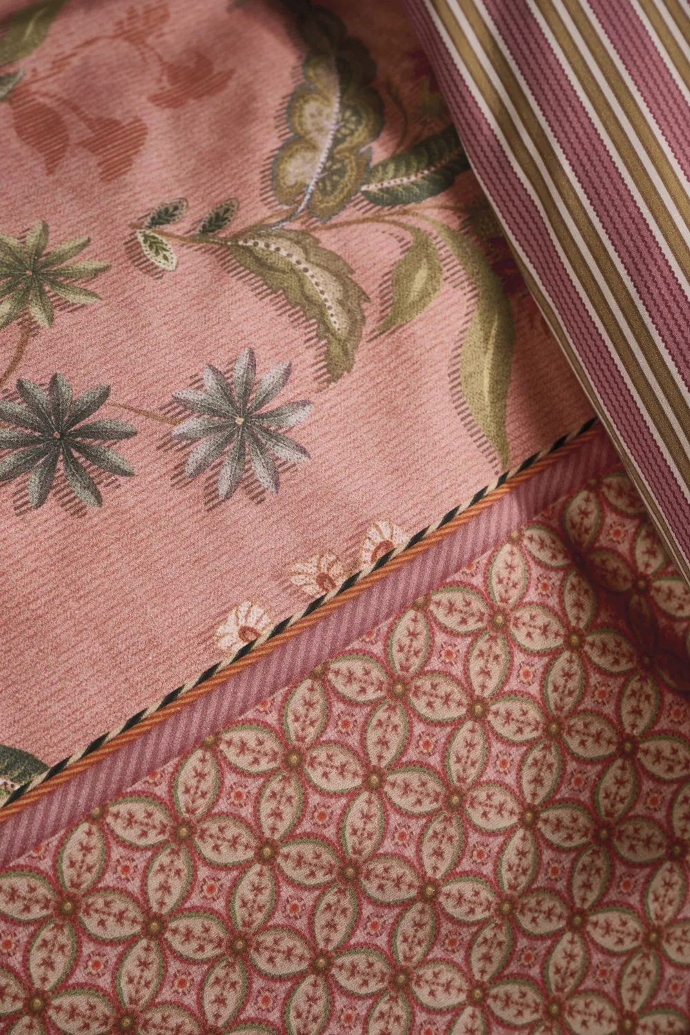Pip Studio Coco Flower dynetrekk korall 240x200 2 putetrekk