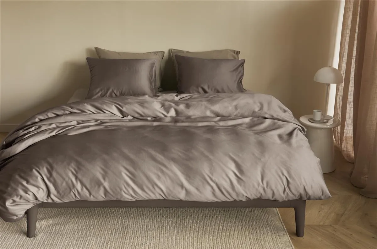 Beddinghouse Change sengetøy taupe 200x200 cm sateng