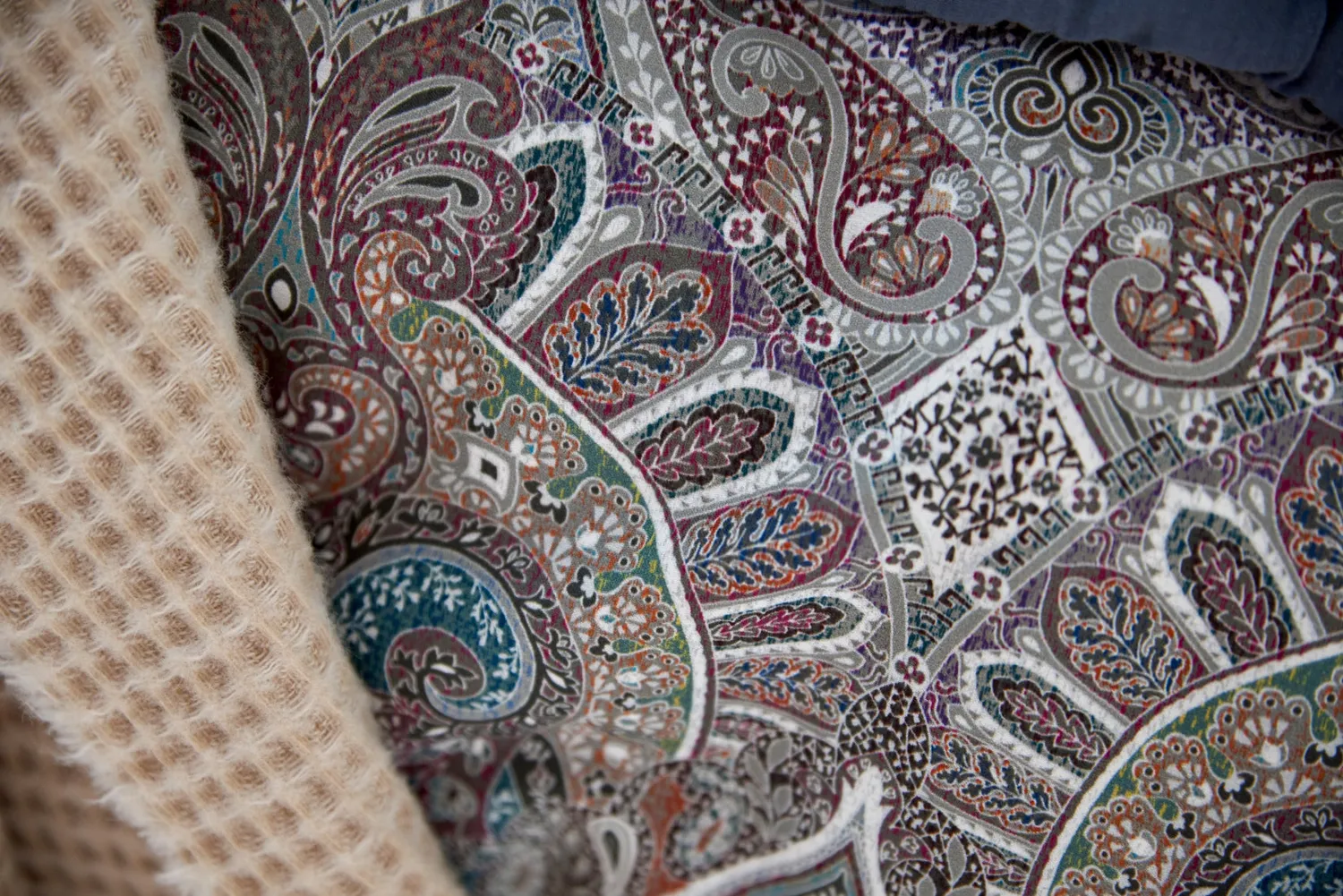 Vandyck Home 96 dynetrekk multi paisley sateng