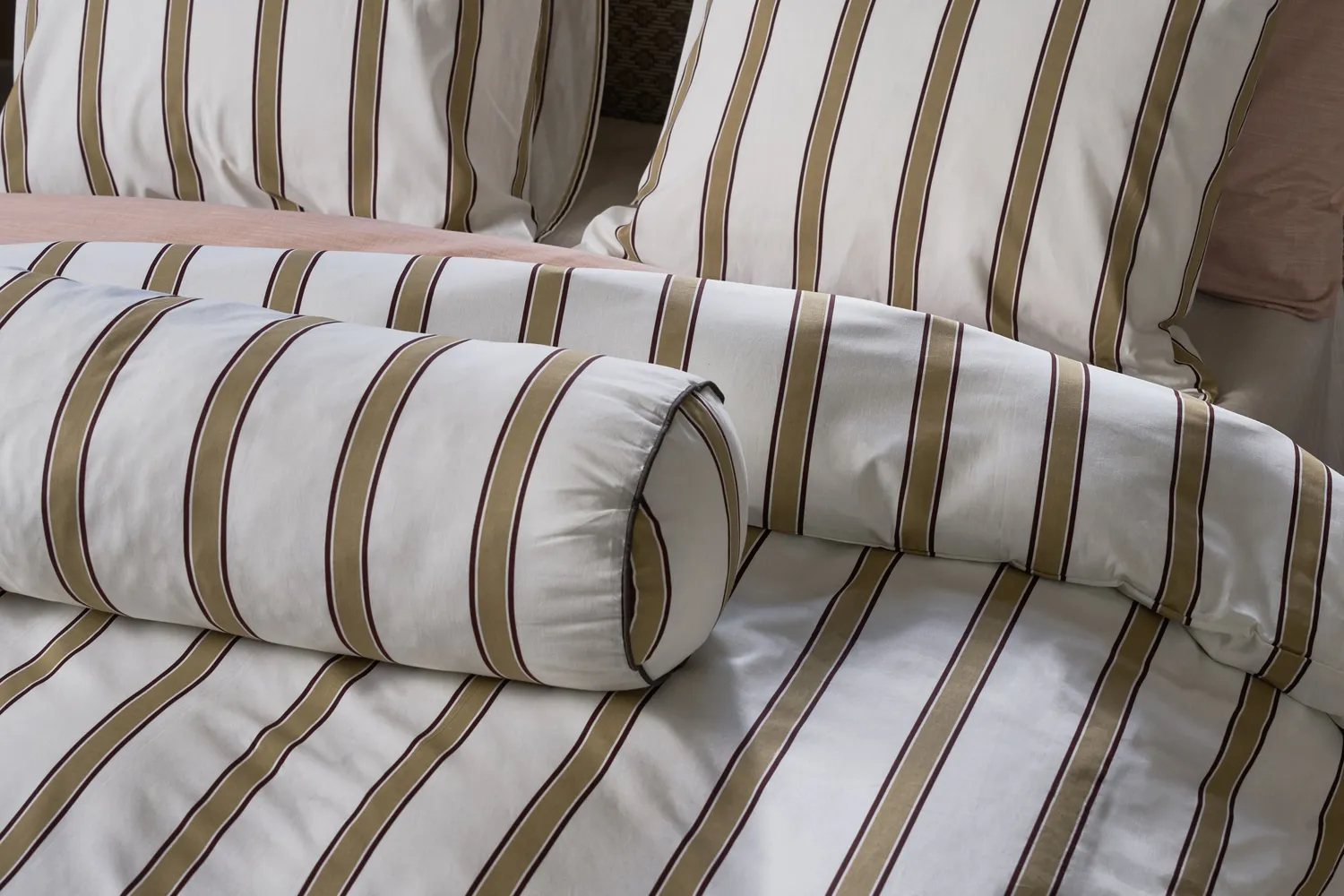 vtwonen Fun Stripe Round pute sand 22x60 bomull