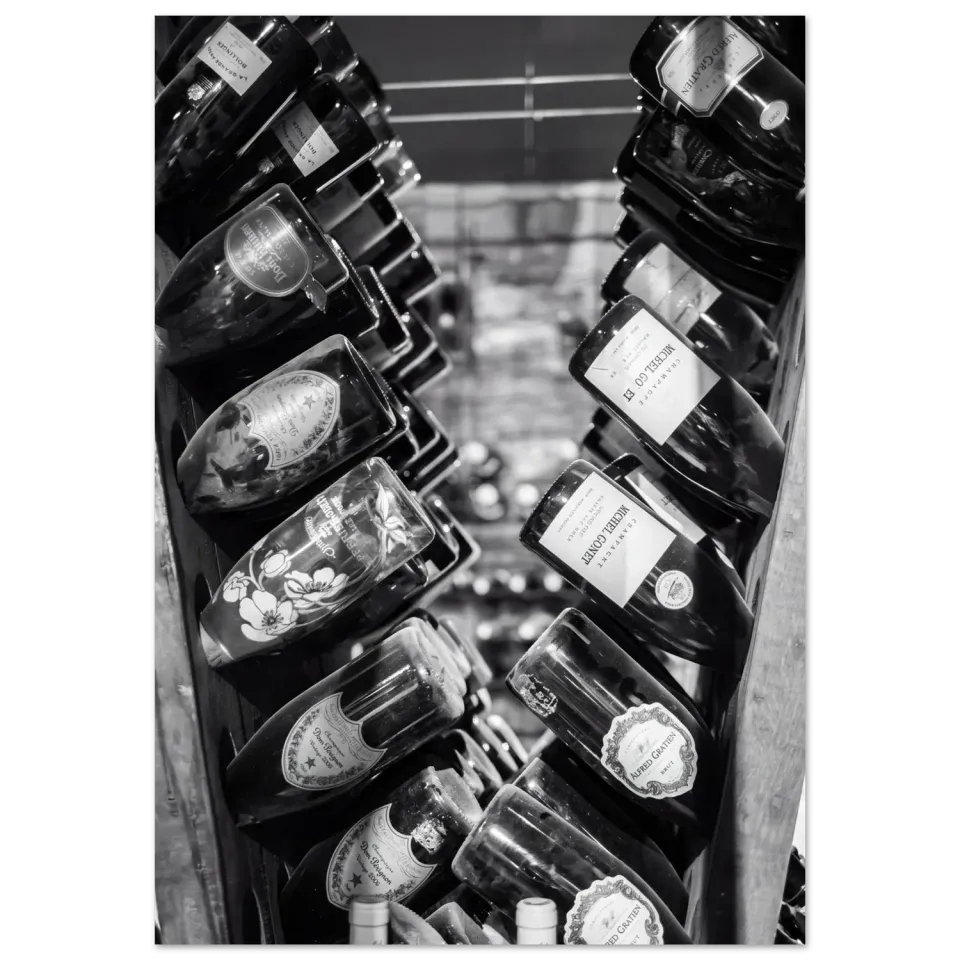 Hellstrøm Vantre wine cellar kunsttrykk 40x60 cm halvblank