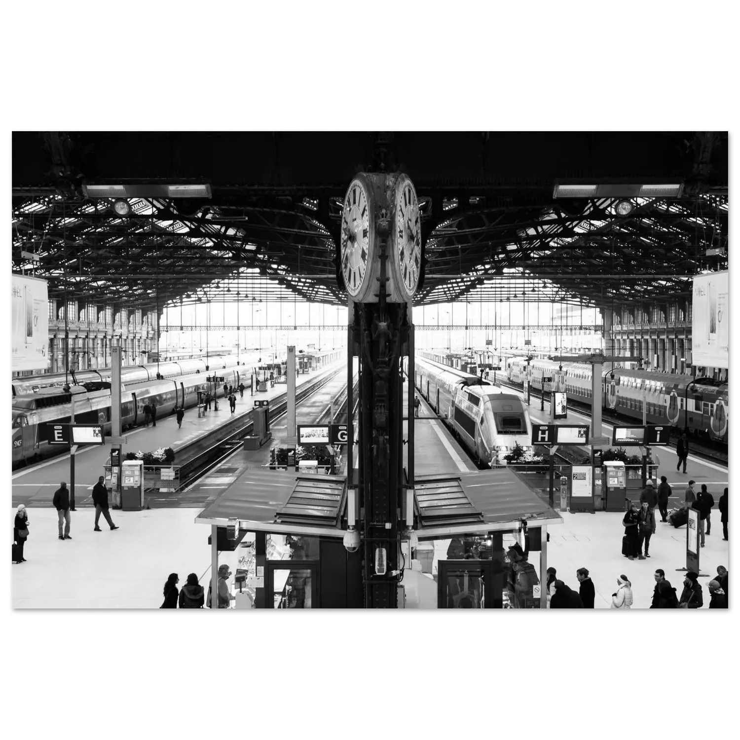 Hellstrøm Gare de Lyon Paris kunsttrykk 40x60 cm halvblank