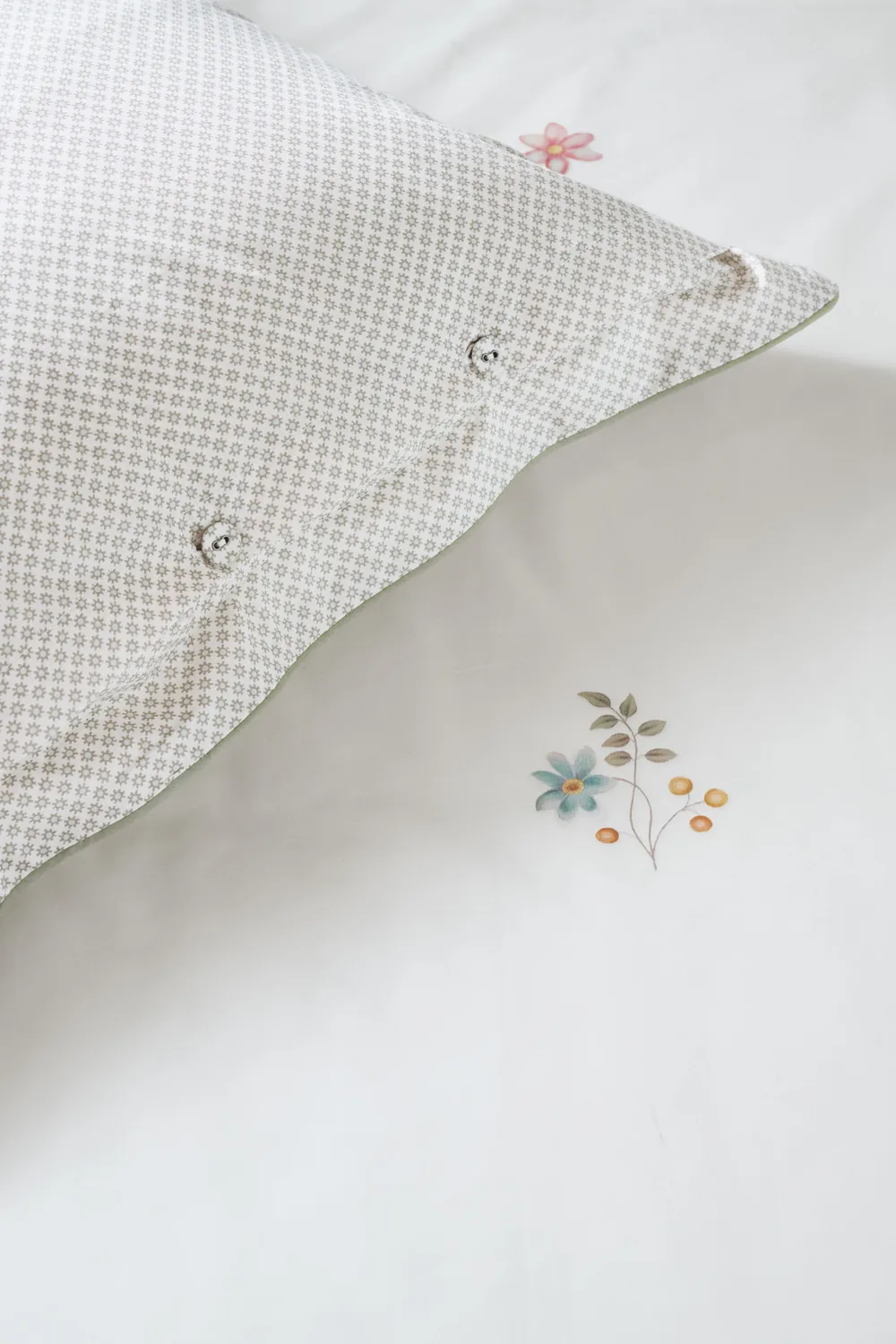 Pip Studio Mughal Flower dynetrekk 140x200 offwhite