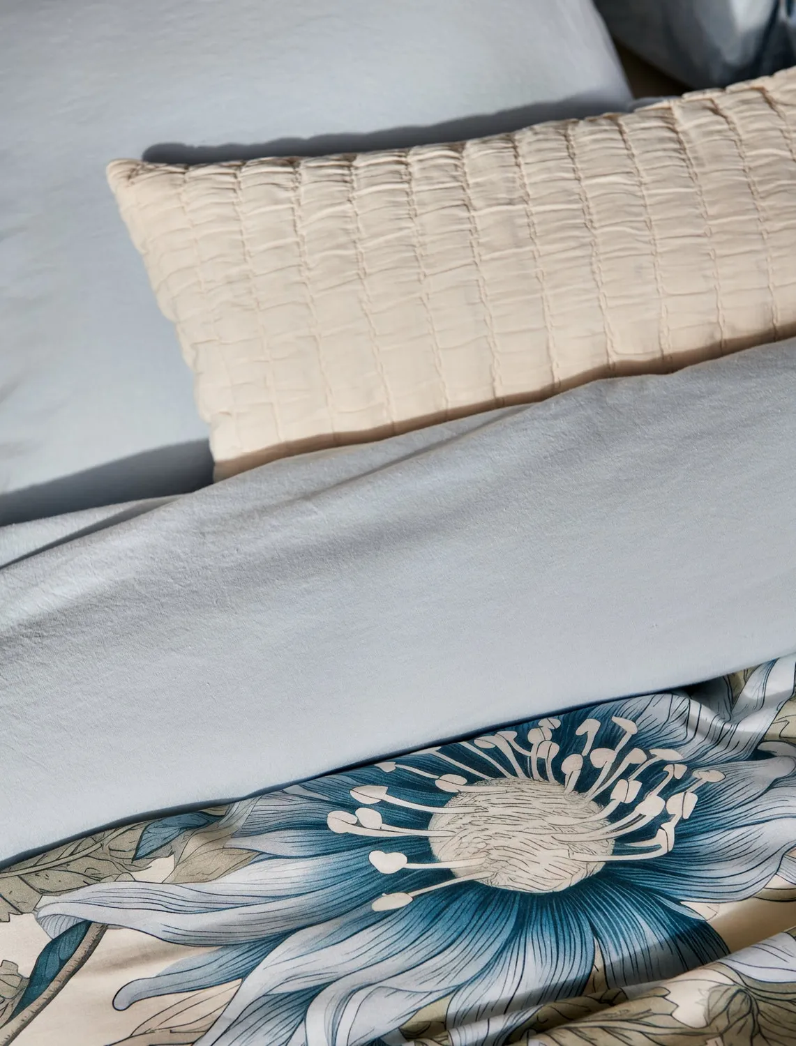 Vandyck Blue Wander dynetrekksett pearl blue sateng