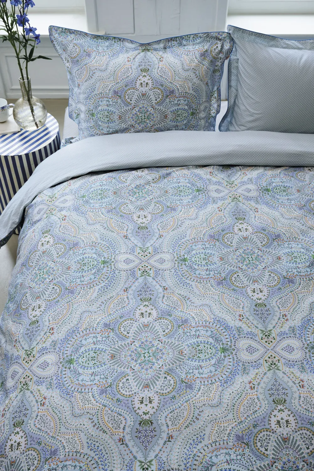 Pip Studio Moon Flower dynetrekk 240x200 lyseblå