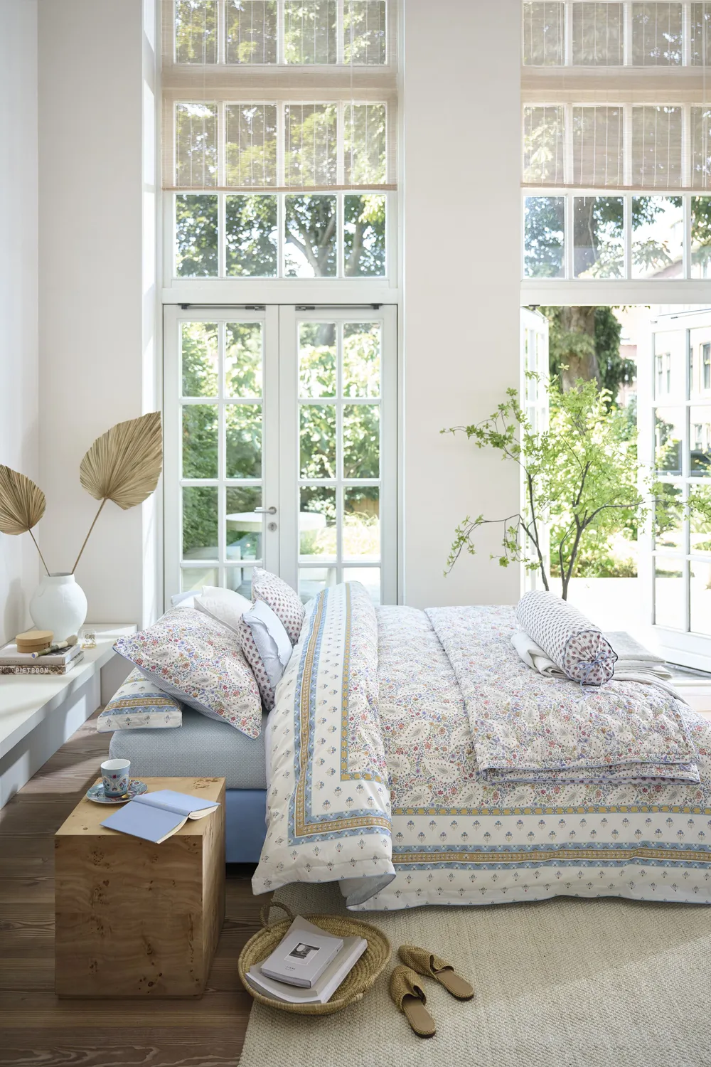 Pip Studio Kairi Bloom pyntepute 45x70 lyseblå