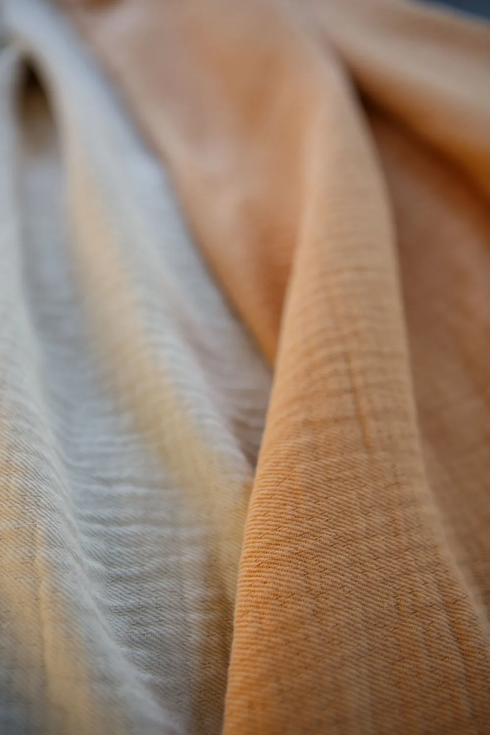 Vandyck Pure 68 sengeteppe 160x250 apricot blush bomull