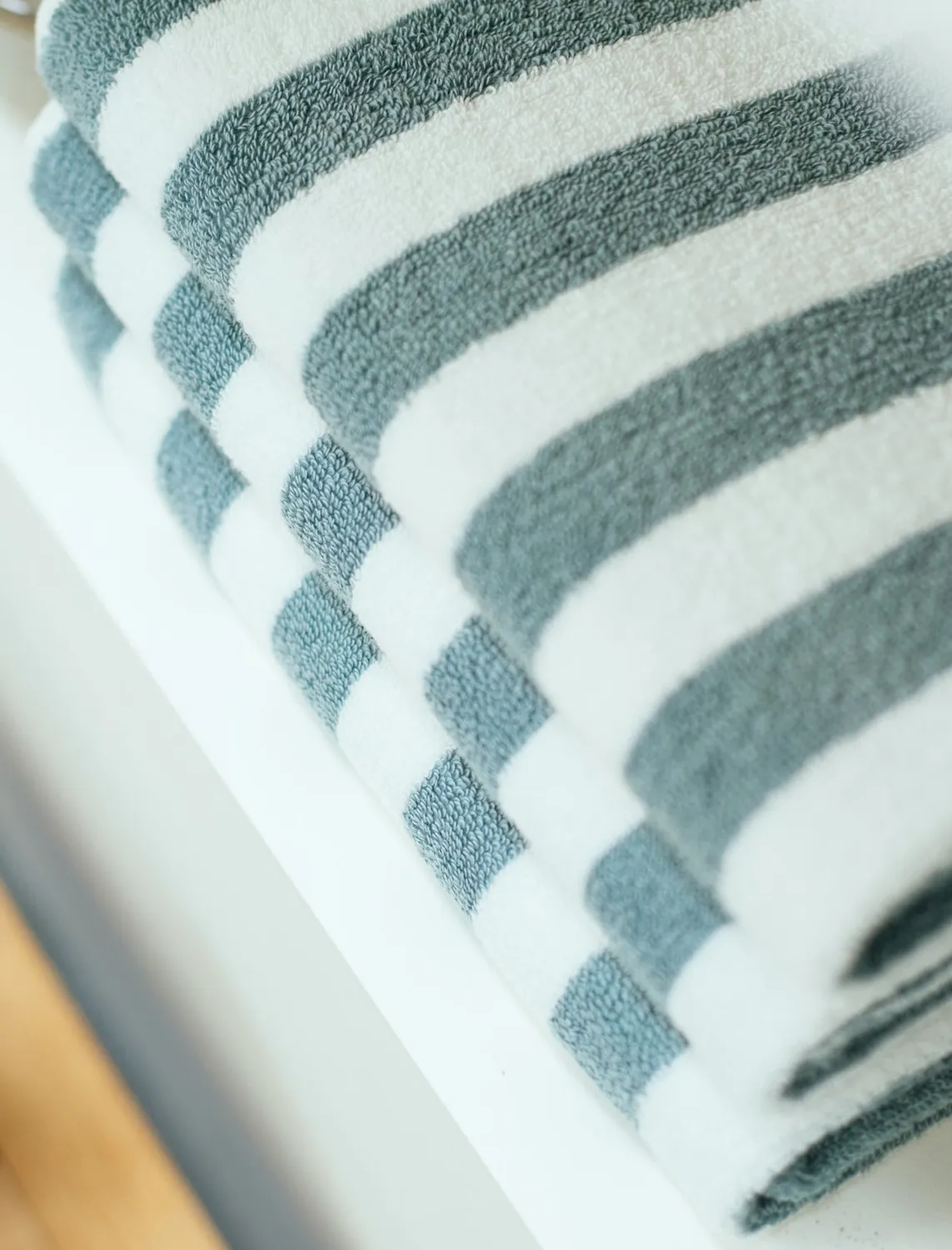 Vandyck Verona Stripes håndkle pearl blue 60x110