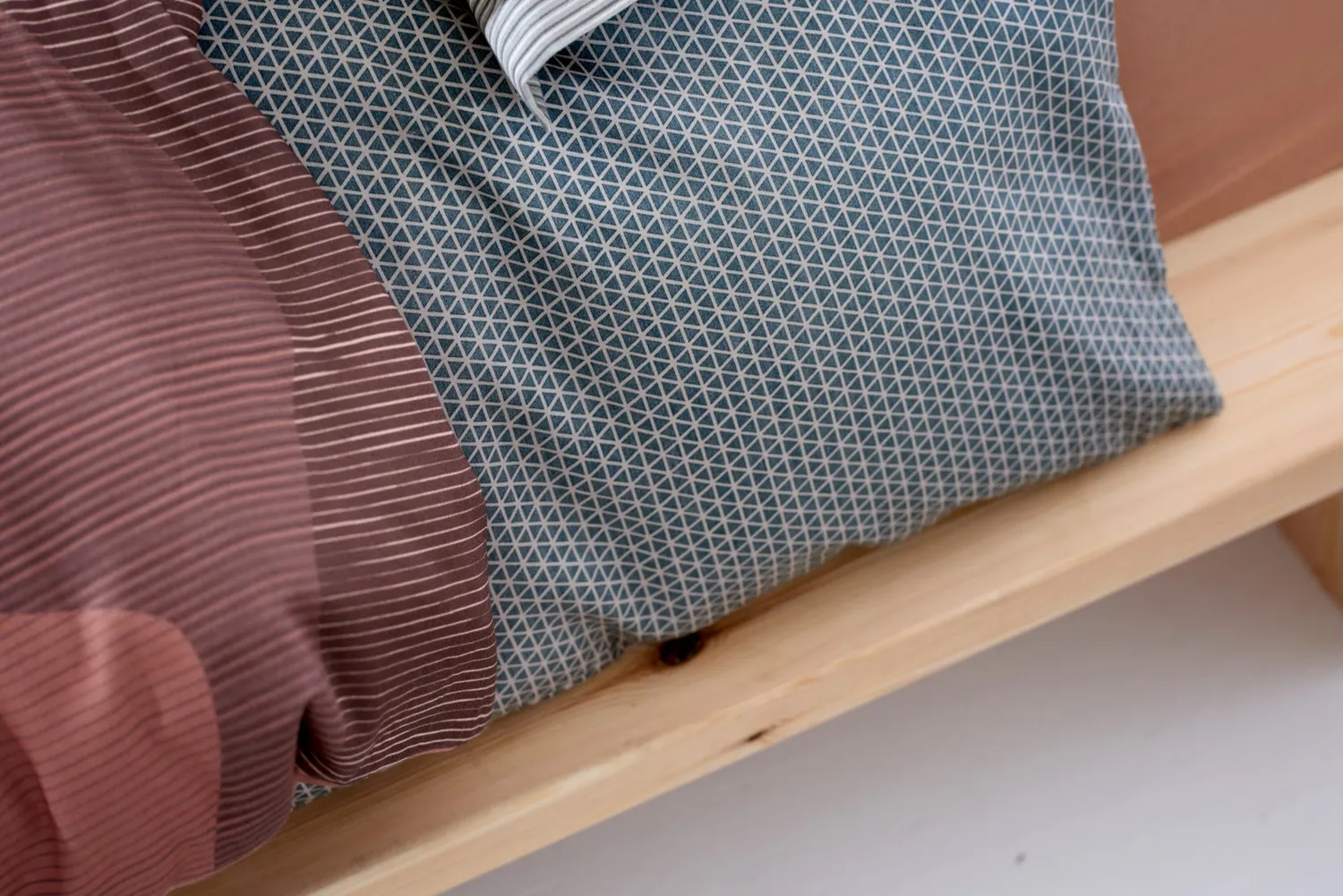 Vandyck Comfy dynetrekk grafisk sage green sateng