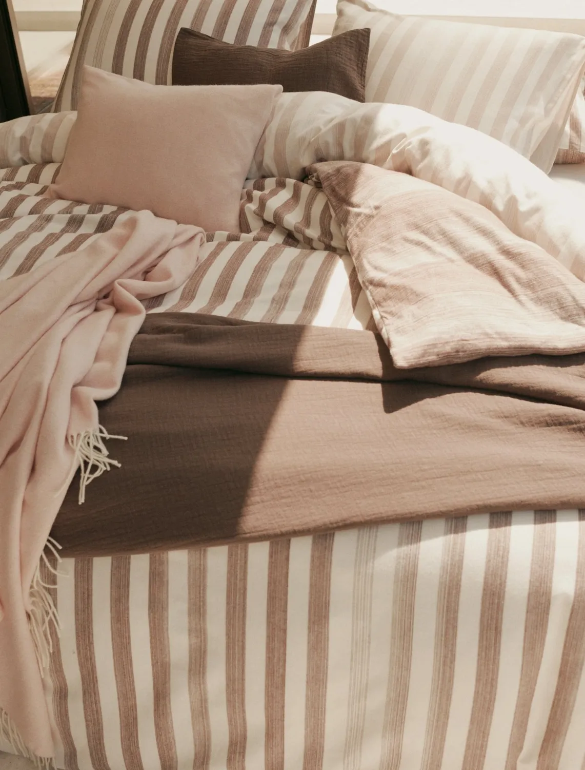 Vandyck Home Brenta XL sengesett 260x240 truffle flanell