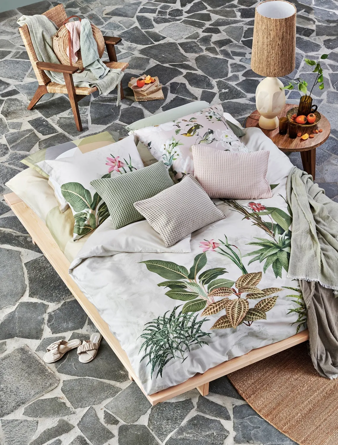 Vandyck Delicate dynetrekksett multi 200x200 blomster