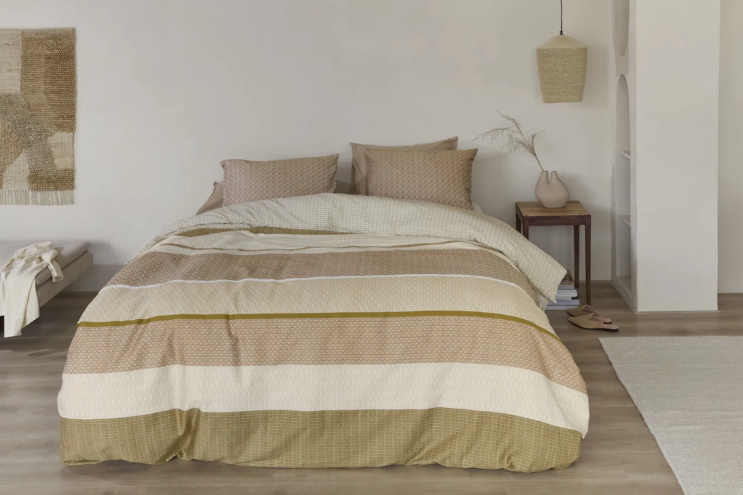 Beddinghouse Hilde dynetrekk naturel 200x200/220 cm stripet