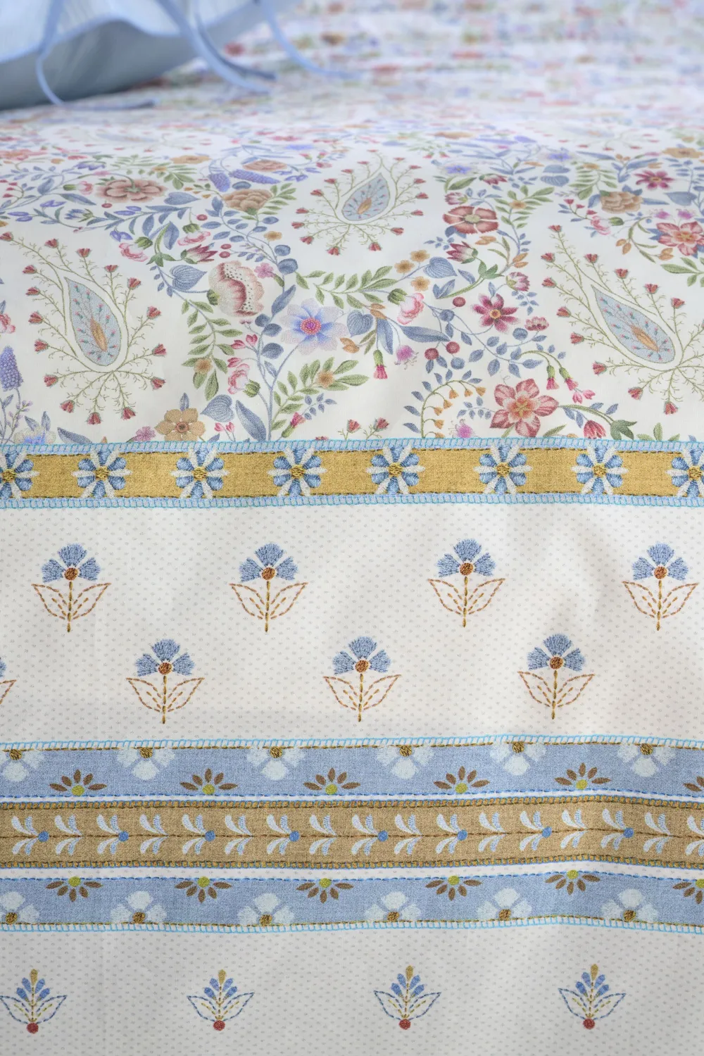 Pip Studio Kairi Bloom dynetrekksett 140x200 lyseblått