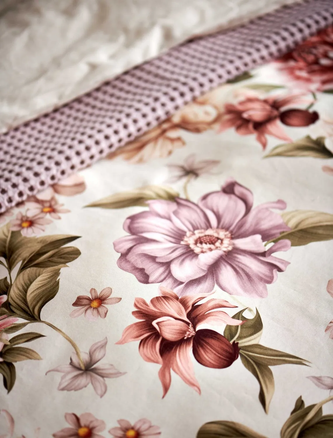 Vandyck Harmony dynetrekksett 200x200 cream tan blomster sateng