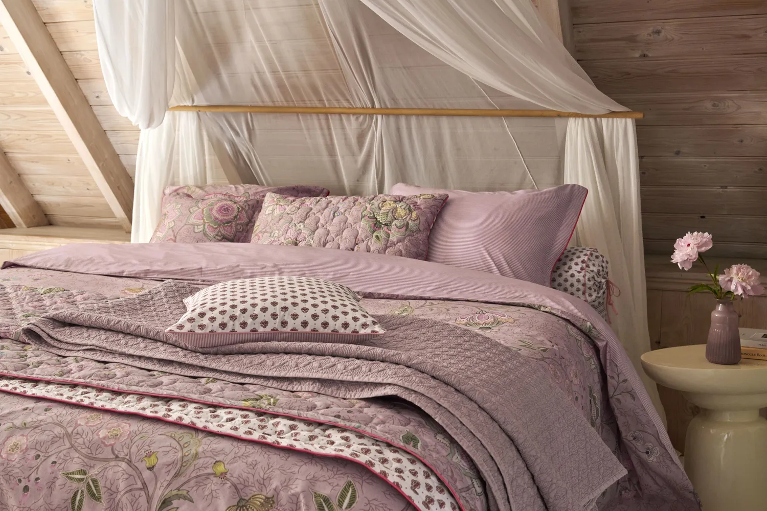 Pip Studio Mumbai Morning pyntepute 45x70 cm rosa blomstret